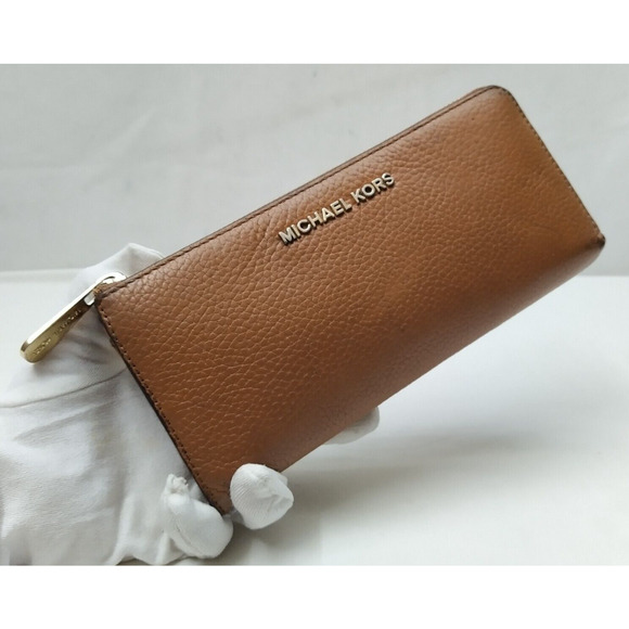 Michael Kors Brown Pebbled Leather Zipper Closure Credit Card Wallet - Picture 3 of 16